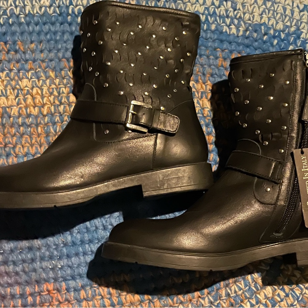 NWT Barbara Barbieri studded ankle boots